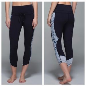Lululemon Retreat 7/8 Pant Naval Blue Crushed Silver Fox Deep Navy Sz 6